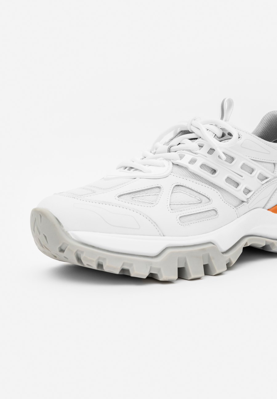 White / Orange Axel Arigato Marathon R-Tic Runner Sneakers Canada | CA1502-94